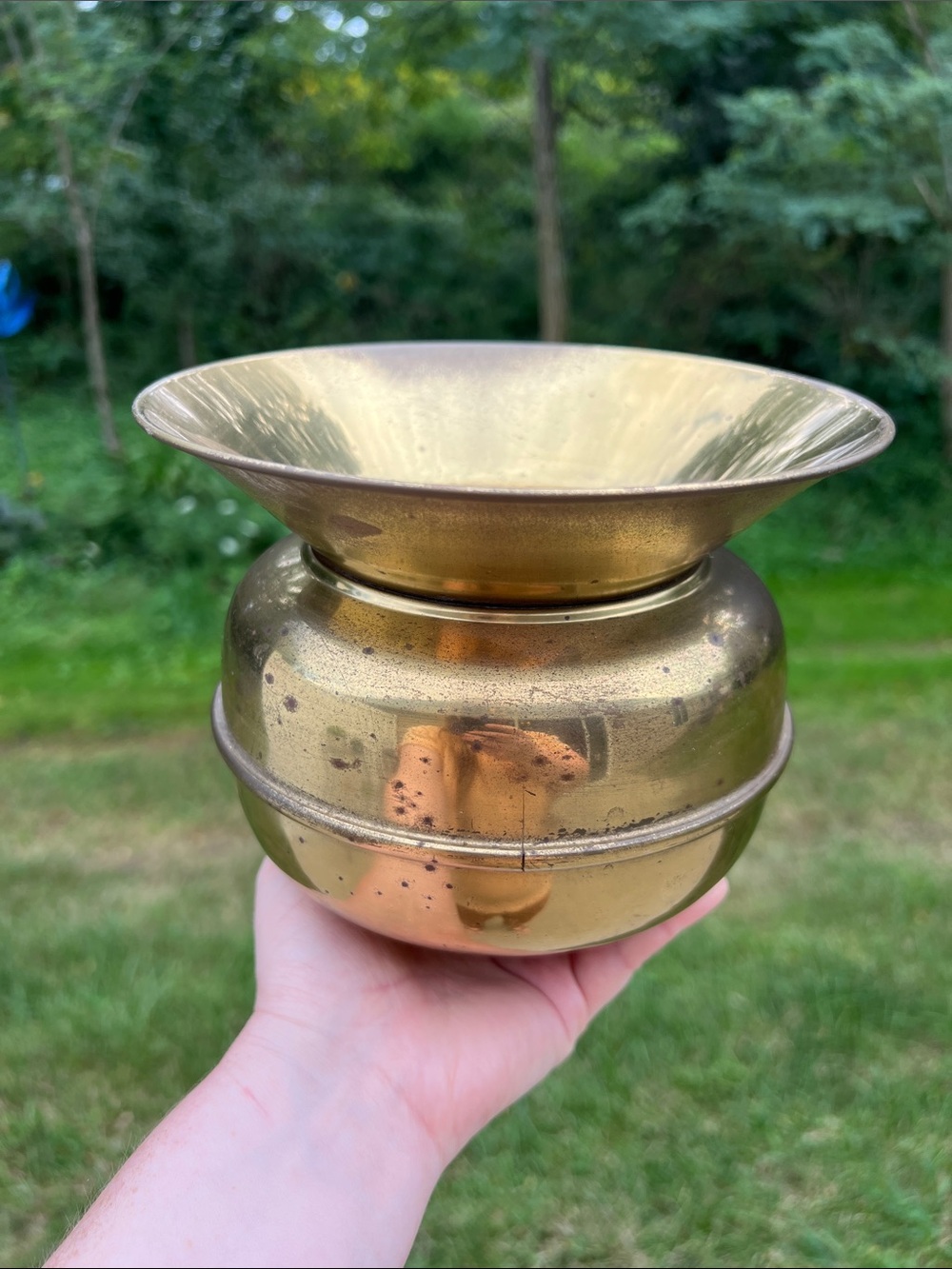 Vintage Rustic Gold Brass Tobacco Spittoon Cuspidor Planter Pot